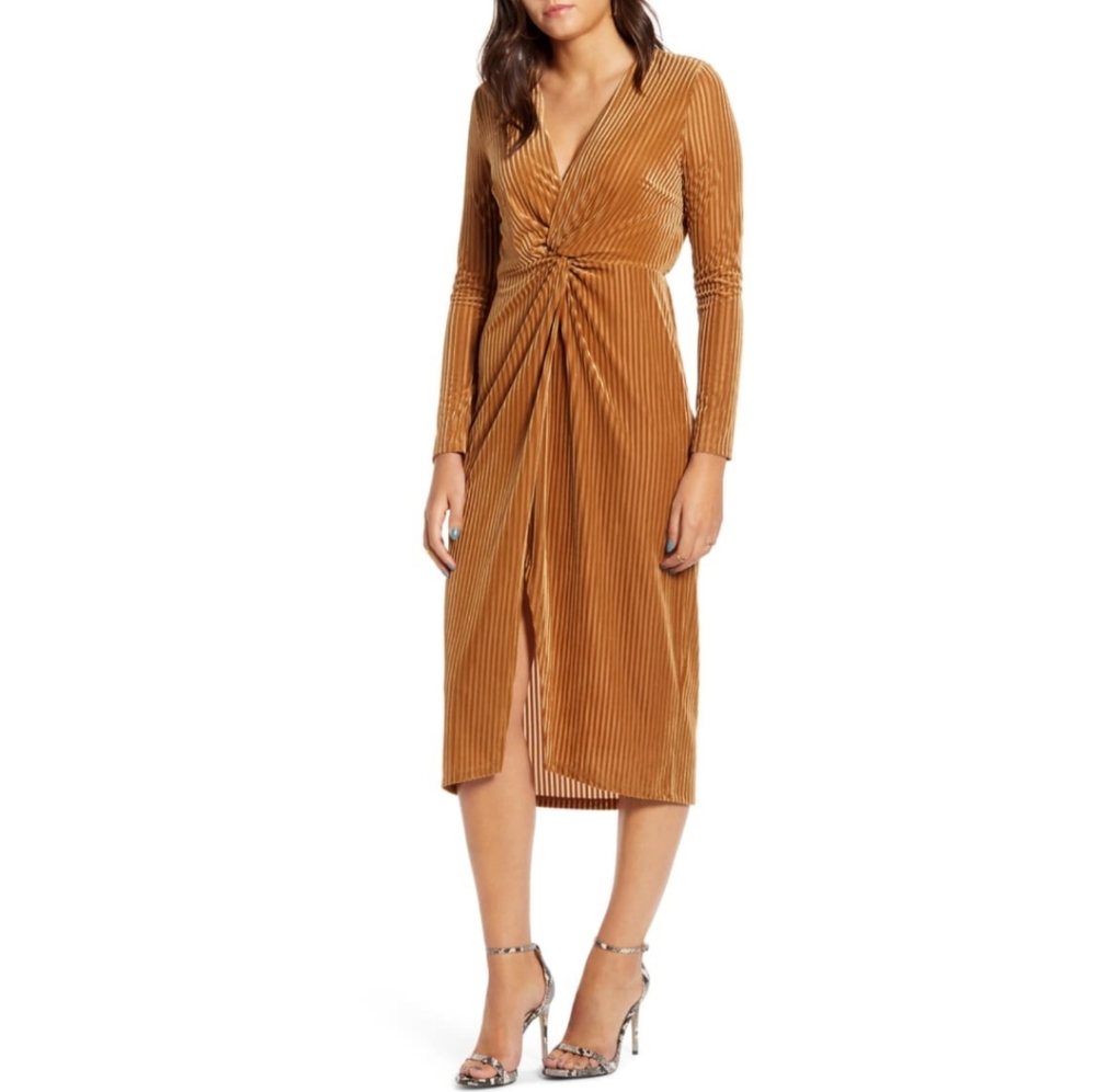 🌿VELVET GOLD DRESS🌿